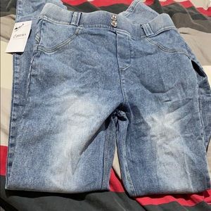 Butt lifting jeggings